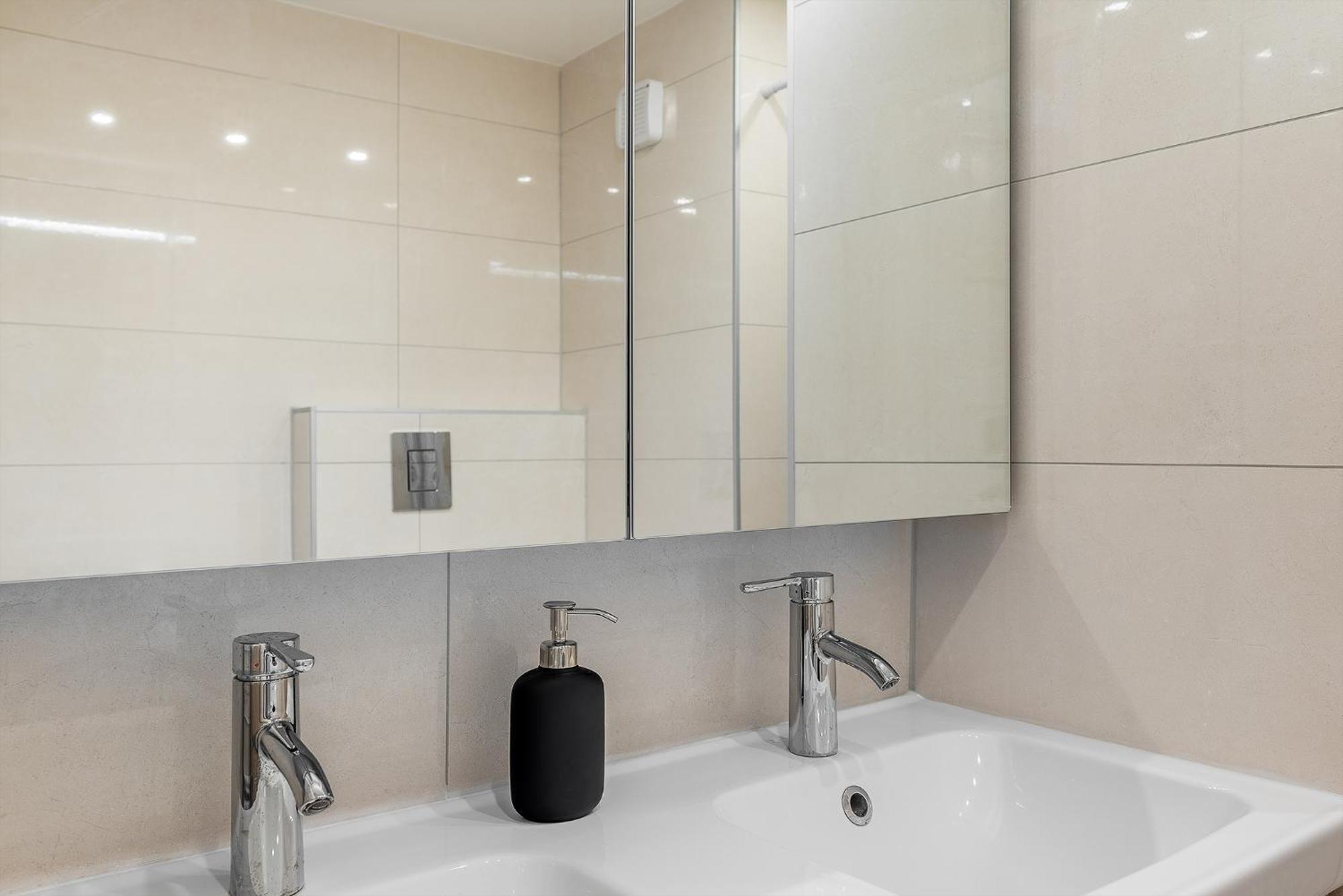 3 Bedroom Classical With A Modern Touch 2unit Budapest