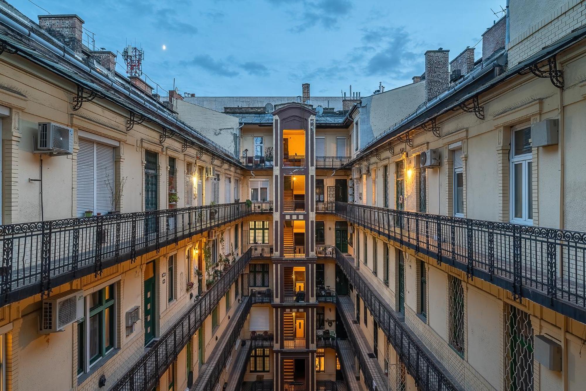 3 Bedroom Classical With A Modern Touch 2unit Apartment